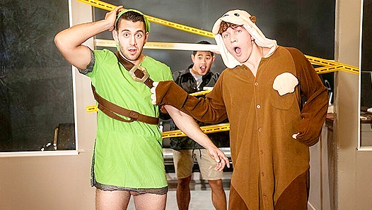 Felix Fox & Nick LA - Cosplay Cocks Meet for a Hot Drilling Session