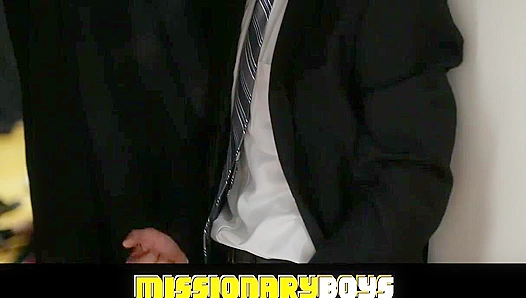 Sinner Elder Riley Gets Busted & Fucked Harder