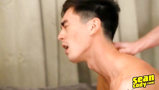 Jake Klerin & Cody Seiya - Un forgettable Bareback Encounter