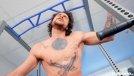 Tommy Tanner and Markus Kage Get Steamy in the Gym - Hot Gay Bromance Action