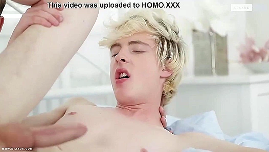 Kinky Lovemaking - Julian Fox & Mike Branco Heat Up for Gay XXX