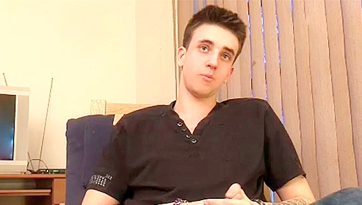 Debt-Daddy's Hairy Surrender - Amateur Pays Up