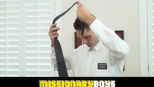 Horny Hairy Spread - Eldor Dobrovnik's Butthole Gape