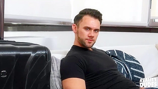 Blaze Austin Goes Wild in Straight-Themed Porn - Reality Dudes