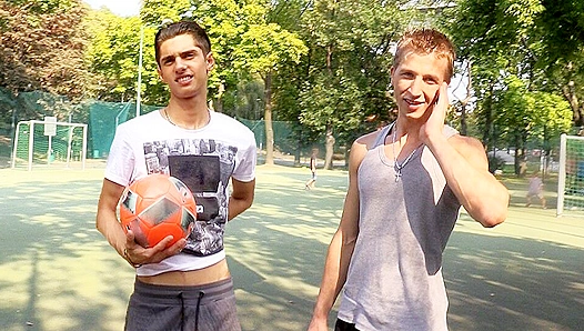 Ripped Hunk Gets Brutally Barebacked in HD - XXX Gay