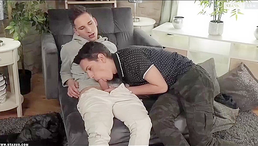 Aaron Shine Raw-DogsTyler Scott's Tight Ass - Gay XXX