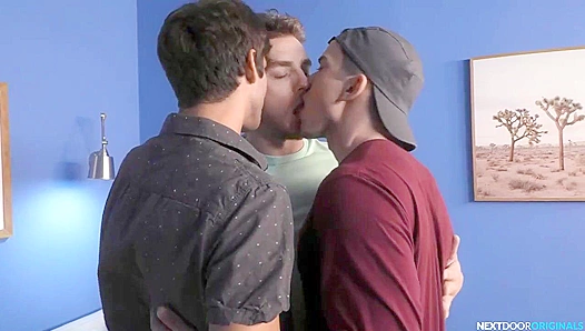 Carter Woods & Elliot Finn Take On Dakota Payne in a Steamy SVD Threesome