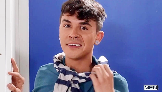 Thirsty HomeownerAndy Taylor Gets Drilled by DeAngeloJackson