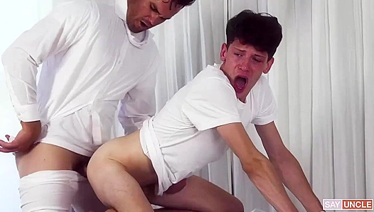Beau Reed and Edward Terrant - Intense Missionary AssFuck Session
