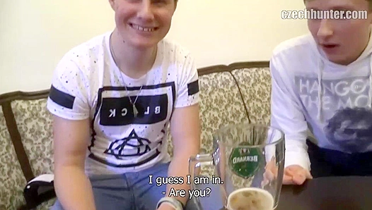 Two Twinks Get Wild in a Hot Amateur Threesome - XXX Gay