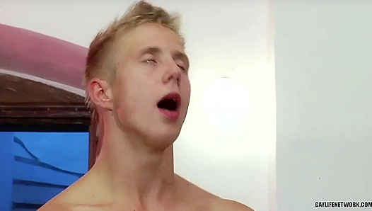 Justin Conway and Chris Hollander Brutally Fuck - Blondes Go Wild