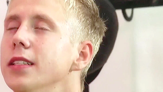 Justin Conway and Chris Hollander Brutally Fuck - Blondes Go Wild