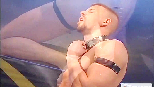 End-of-the-World Anal - Brendan Davies & Kyle King Take OnLuke Davies in HOT House