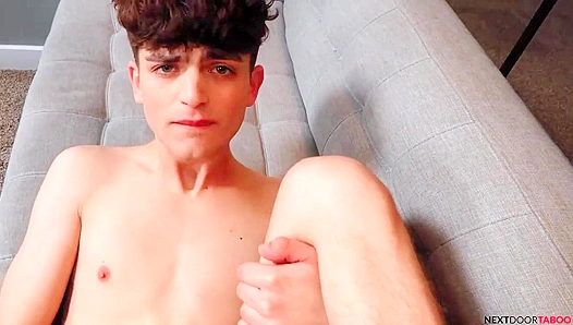 Gaming Session Turns Steamy -Kyle Wyncrest & Zayne Bright's Forbidden Fun