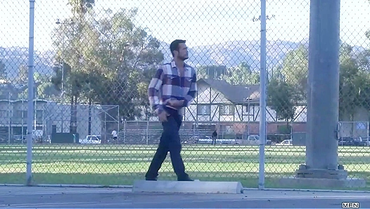 Rocco Reed Turns the Straight Guy Gay in a Hot Threesome