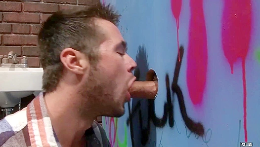 Rocco Reed Turns the Straight Guy Gay in a Hot Threesome