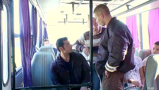 Marcus Ruhl Drills Gordon Baley's Hole on a Budapest Bus
