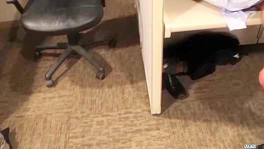 Horny Rocco & Donny Get Wild Before Work in The Gay Office