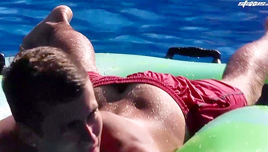 Mike Cage, Mathew Ross, Matt Lough ton - Beach Blowjobs & Facial Fun