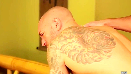 Beefy Brits Paddy and Francesco Sodomize Each Other Wildly