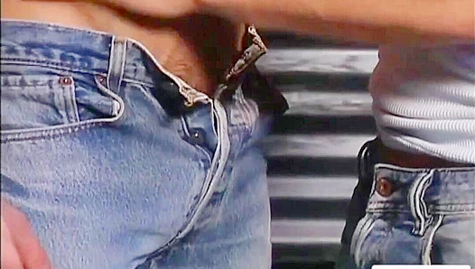 Hot Smoker Seduction - Luke Riley & Kyle King Light Up the House