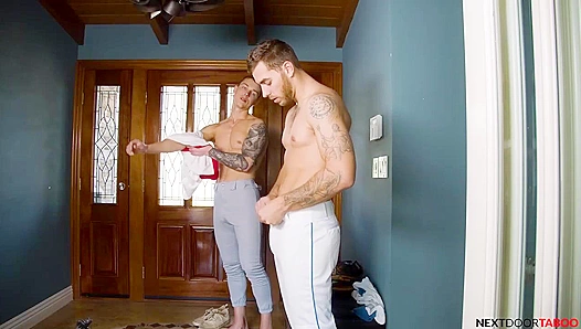 Flexible Bottoms - Carter Woods & Hoss Kado Go Wild