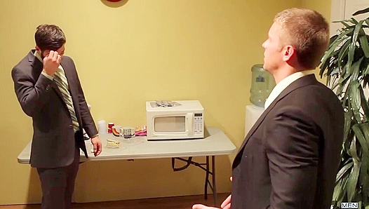 Tommy Defendi Takes It Hard in TheGayOffice with Wild Jake Wilder