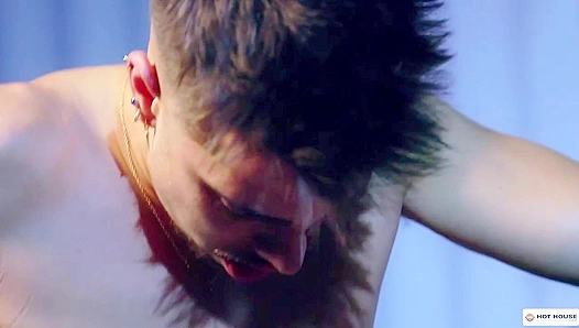 Lucky Anal Mishap - Evan Knoxx & Des Irez Heat Up the House