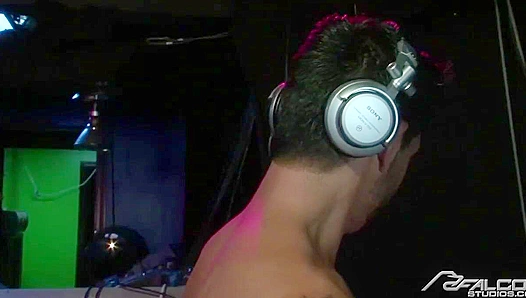 DJ Threesome - Dominic Pacifico, Spencer Reed, & Alexsander Freiras Heat Up the Club