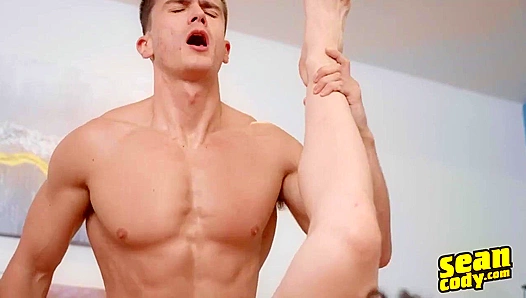 Clark Reid & Thomas Johnson - Hot Anal Action - Sean Cody