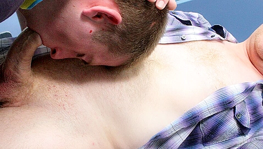 Joshua Martin and Joe James Heat Up the Office - Gay XXX