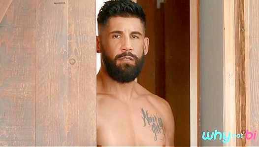 Bisexual Bliss - Lily Veroni, Papi Kocic, and Justin Jett Explore Their Desires
