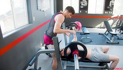 Gym Bros Jack Hunter & Michael Jackman Fuck It Out - Neighborly Desires
