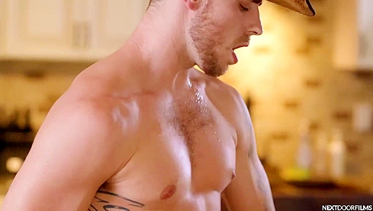 Horny Carter Woods Pounds City Slacker Ryder Owens