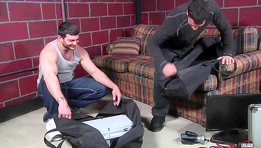 Tony Paradise & Tyler Hunt - Hairy Asses Cracked Wide Open - Drill My Hole