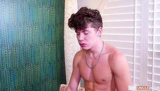 Therapist Brody Watches Nick Floyd and His Buddies - TherapyDick