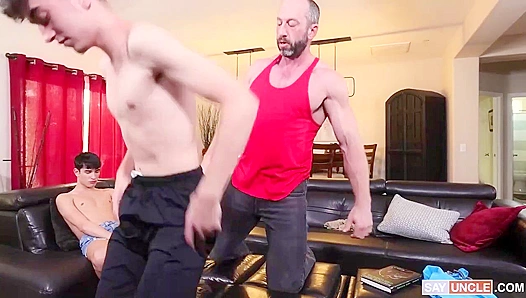 Stepbrother Rubdown - Rob Quin & Muscled Madison Share Family Dick