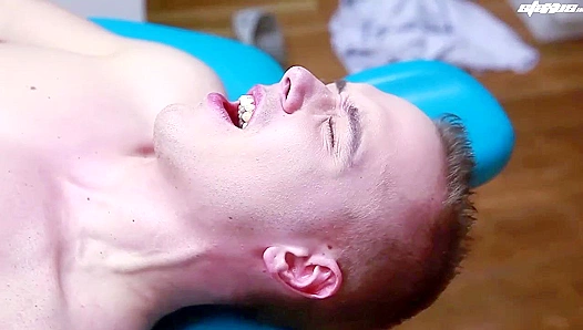 Sam Brooks Flexes His Way to Gay Anal Bliss - Gay XXX