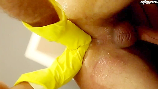 Johan Volny and Mike Cage - A Tasty Slice of Gay Pizza Action - Gay XXX