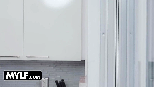 Blond Mylf Stepsmom Teases Hungry Athlete Stepson with Her Jiggling Tits