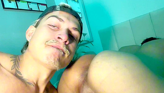 Skinny Young twink Sucks a Juicy Cock! Part 1