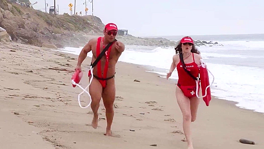 Bi Hunk Duo Spitroasts Sexy Hitchhiker - Biphoria