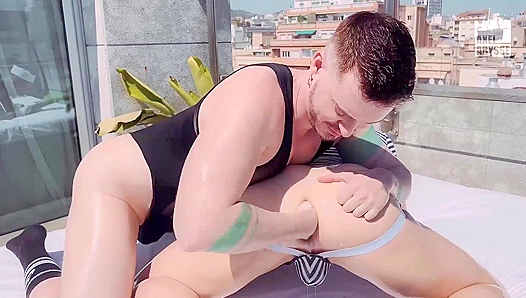 Axel Abysse Gets Fisty Under the Sun with Max Wilde
