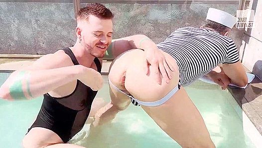 Axel Abysse Gets Fisty Under the Sun with Max Wilde