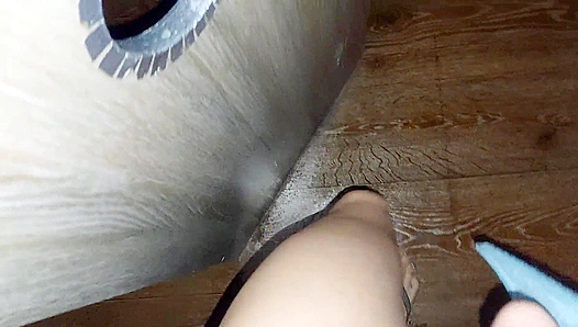 Neon Sauna Suck-Off: Twink Finds Juicy Dick for Cum-Hungry Fun