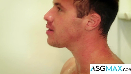 Muscle Hunk Gets Fucked Raw After Being TRICKED Into Pervy Roommate's Shower