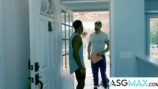 College Jock Dallas Steele Seduces His Longtime Coach Ty Santana With Savage Passion