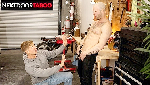 Jock Stepdad Gets Drilled By Smart-Mouth Stepson Christian Cayden, Brandon Anderson NextDoorX