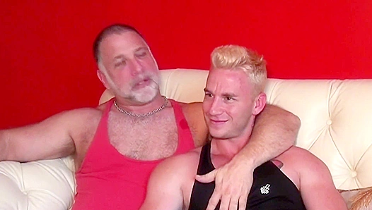 Older Daddy & Jock BF Fucking Suck Each Other Off, Tongues Deep in Throats, Hard Dick Action