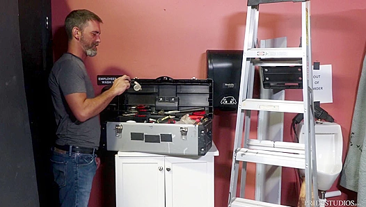 Silver Daddy Joe Parker Grinds His BF Through a Glory Hole for Their Wild  "Men Over 30" Debut